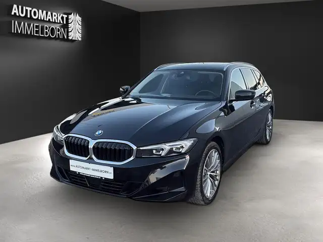 BMW 3 Series view 3