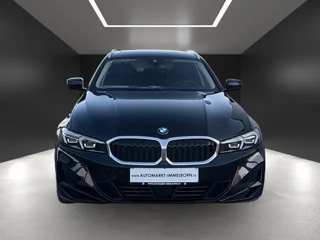 BMW 3 Series view 9