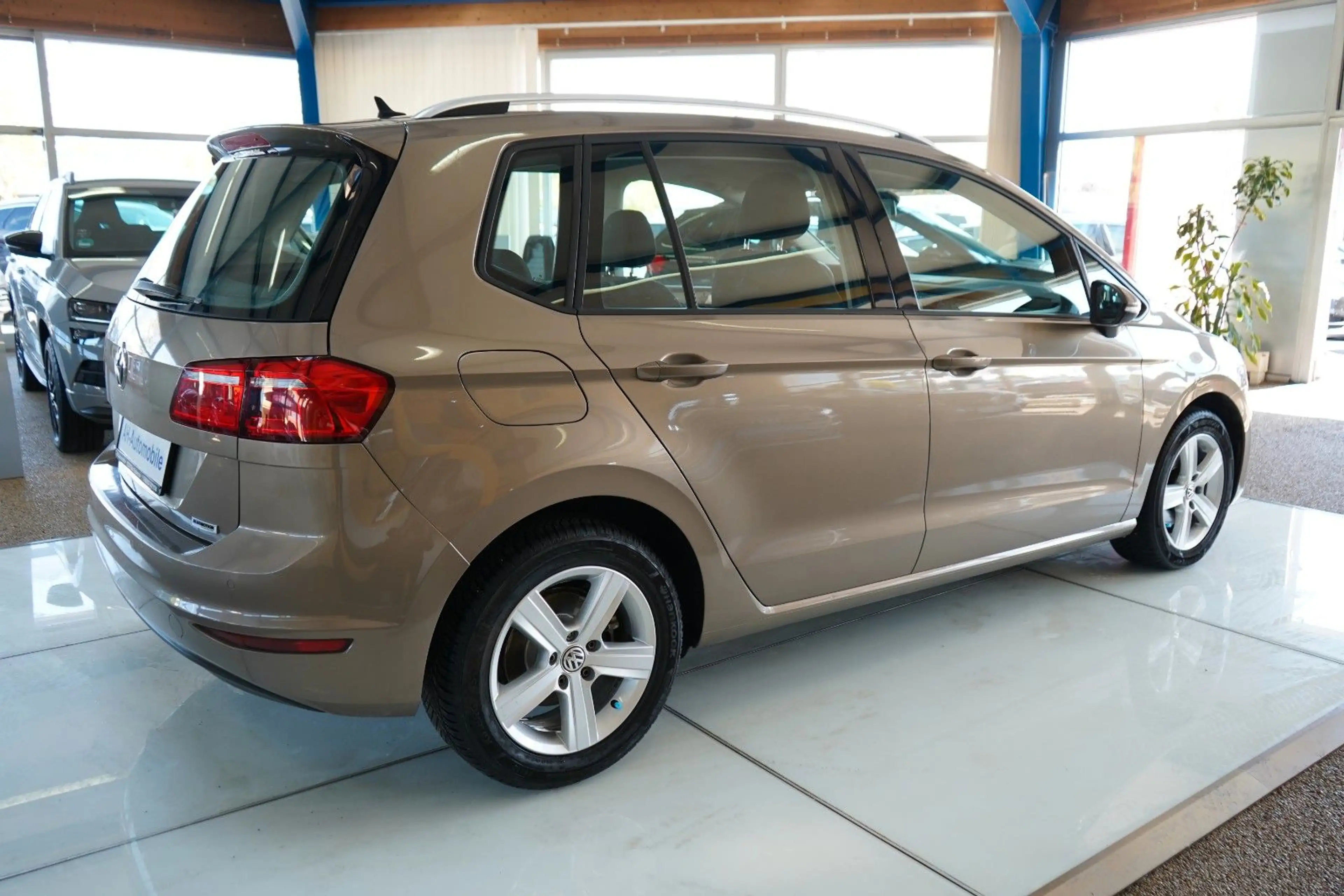 Volkswagen Golf Sportsvan VII BMT AUTOMATIK / NAVI — photo 4