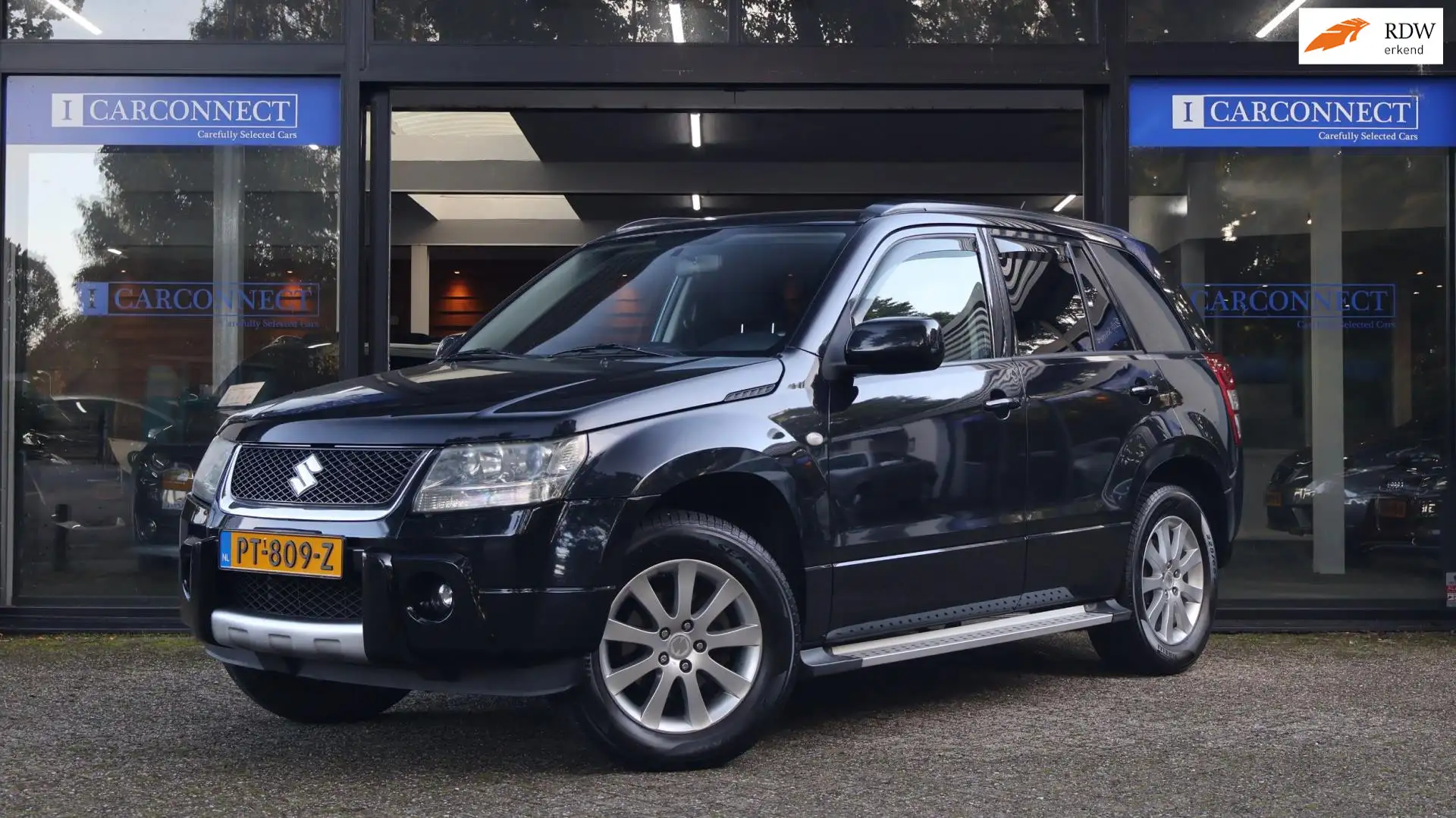 Suzuki Grand Vitara 2.0-16V Exclusive|Keyless|Cruise|Stl.verwarming|Tr Zwart - 1