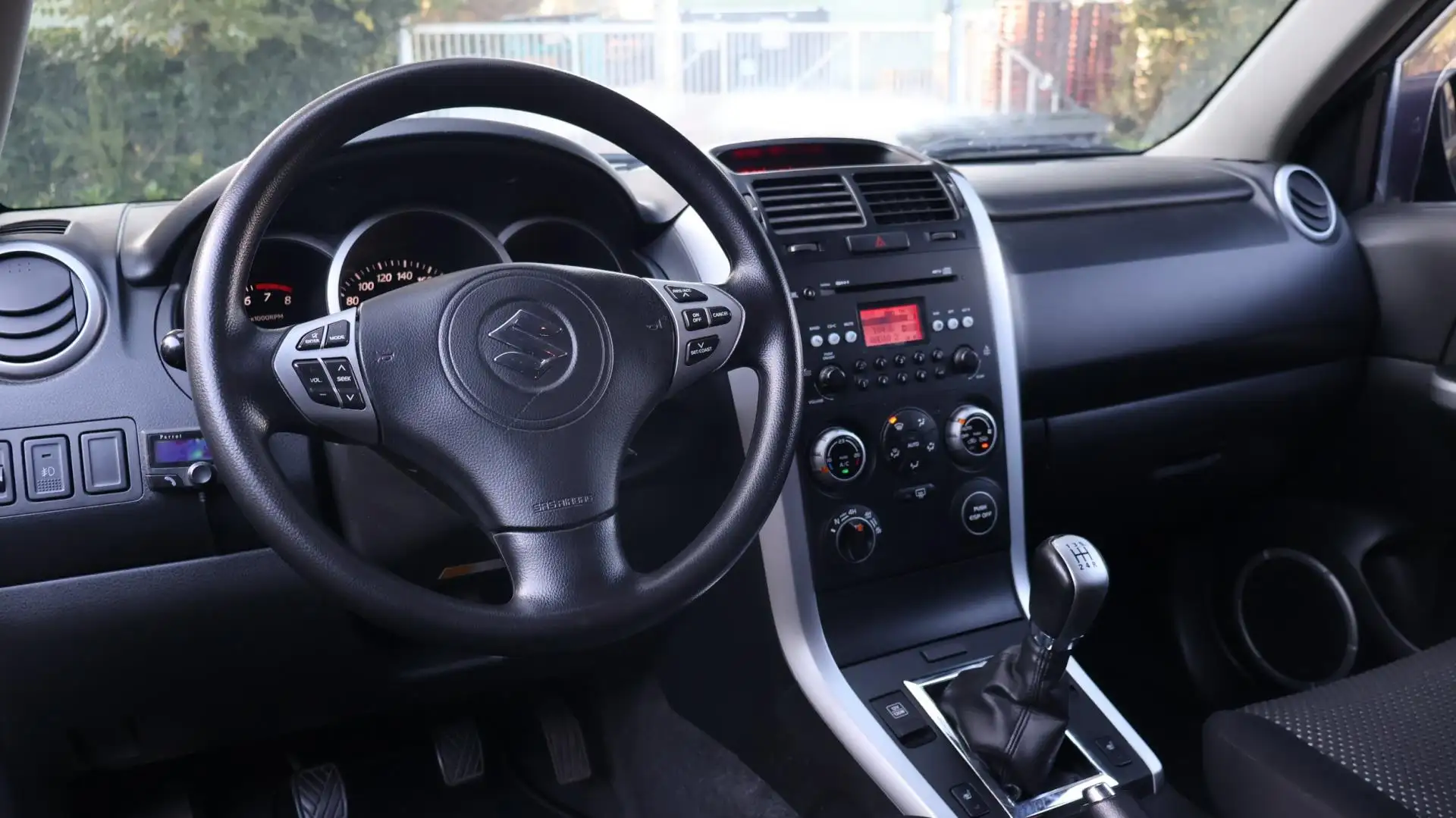 Suzuki Grand Vitara 2.0-16V Exclusive|Keyless|Cruise|Stl.verwarming|Tr Zwart - 2