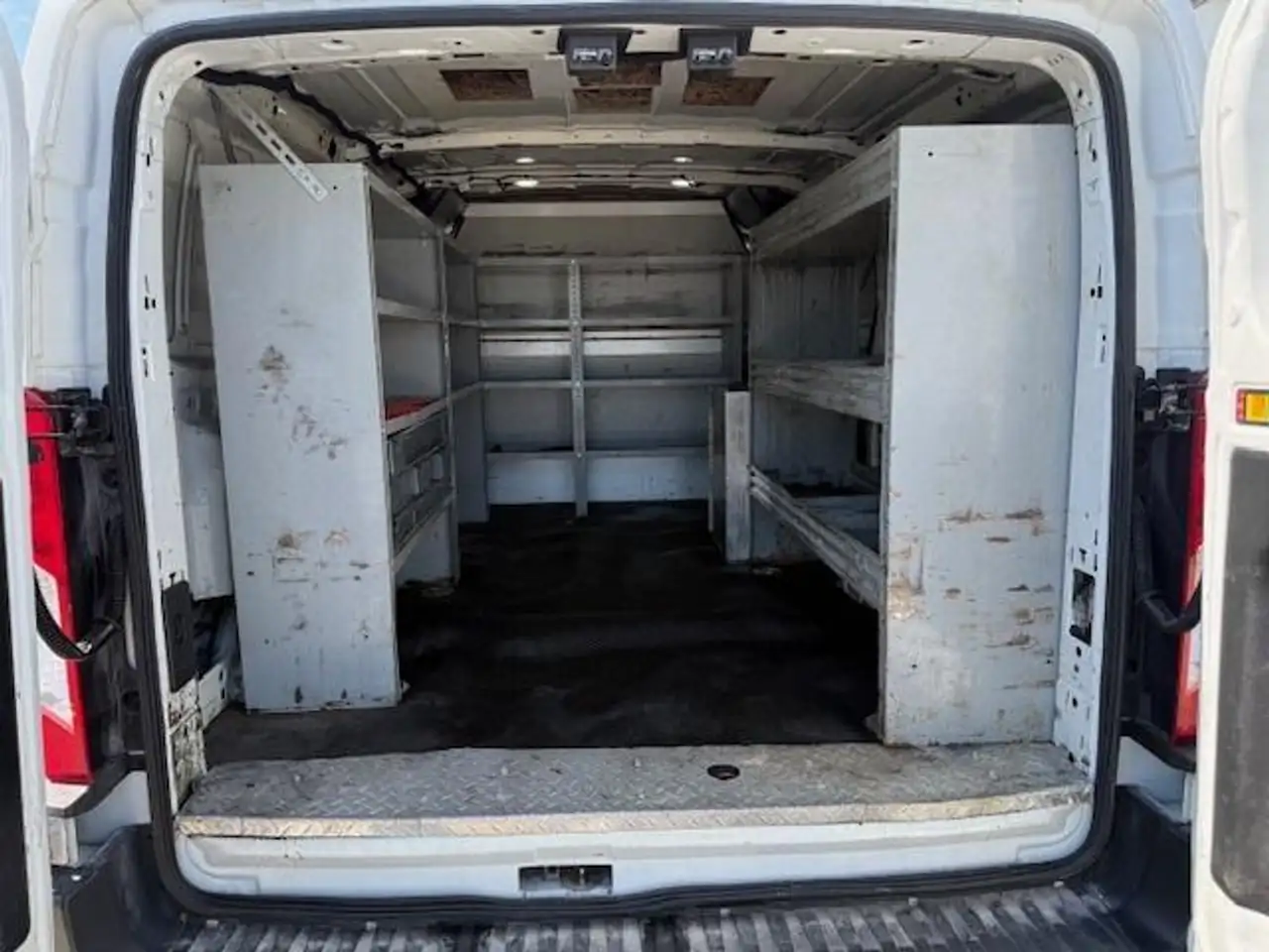 Ford Transit снимка Ford Transit