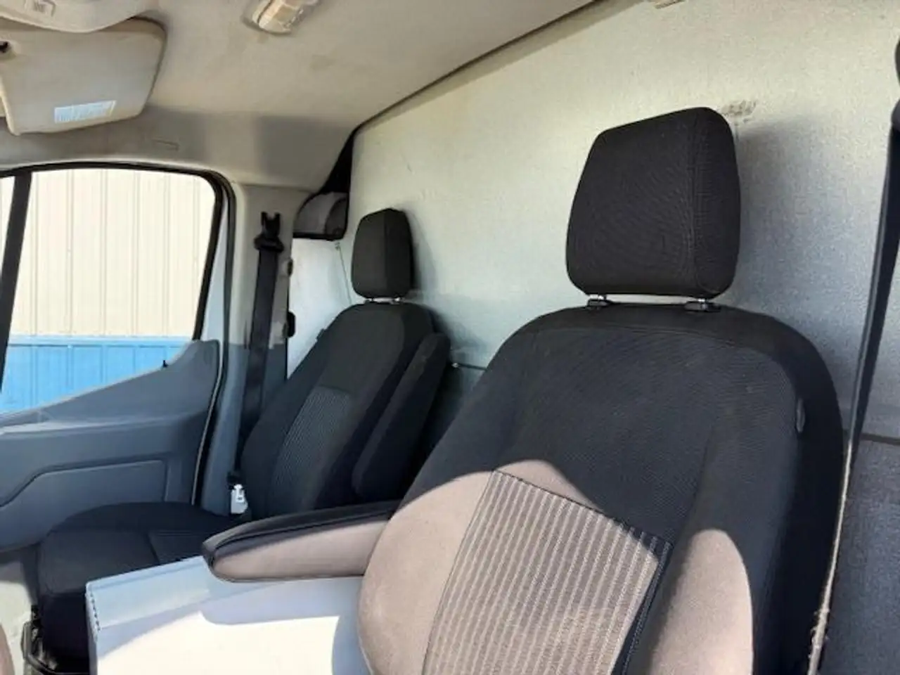 Ford Transit снимка Ford Transit