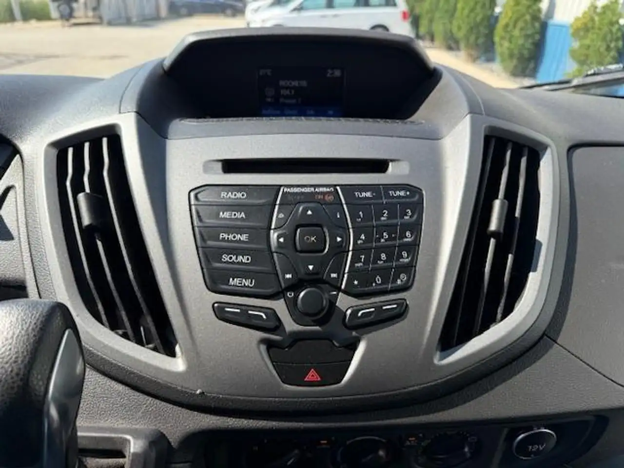 Ford Transit снимка Ford Transit