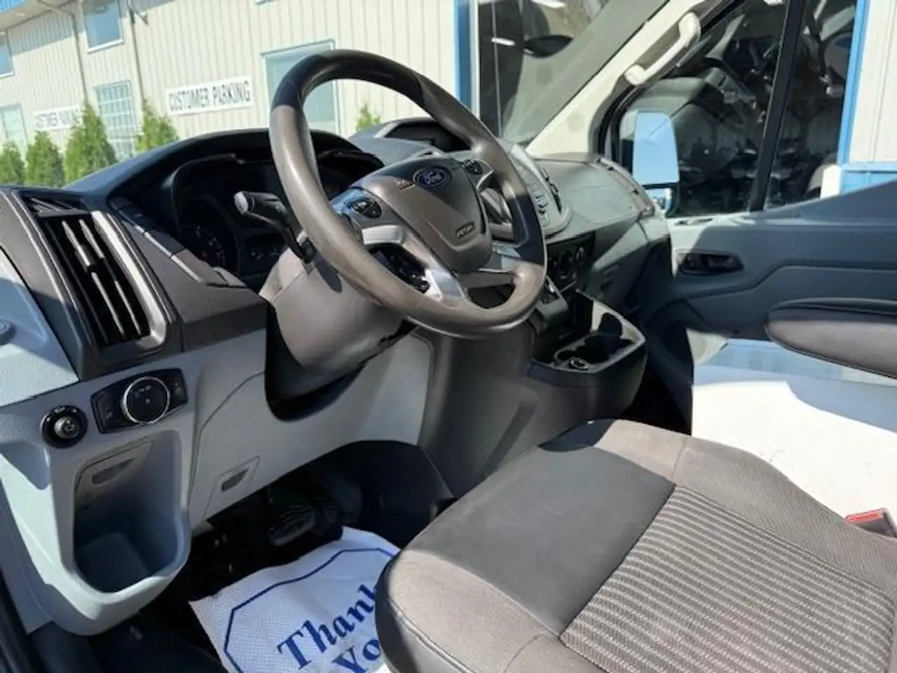 Ford Transit снимка Ford Transit