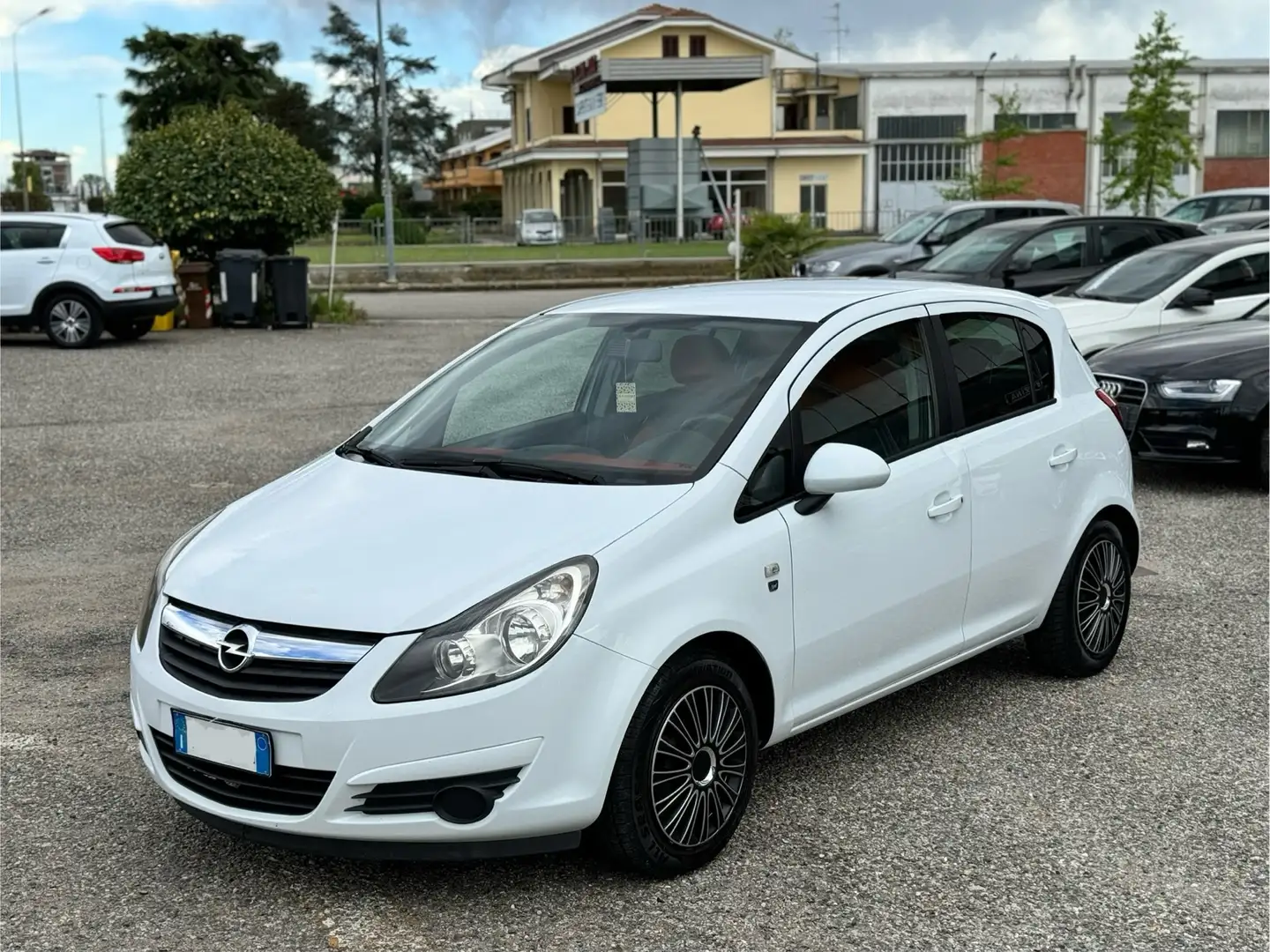 Opel Corsa 5p 1.2 Enjoy GPL NEOPATENTATI Bianco - 2