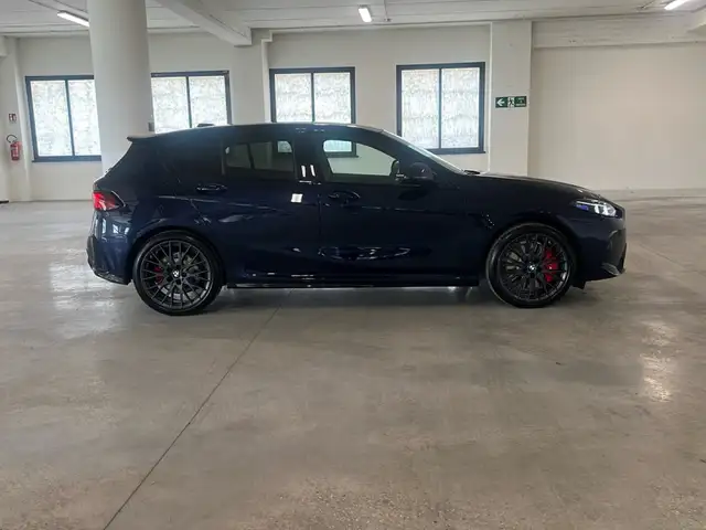 BMW 1 Series view 7