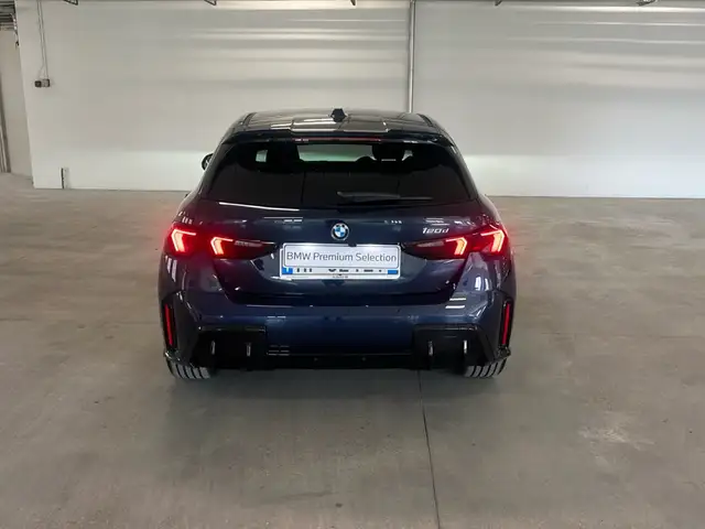 BMW 1 Series view 2