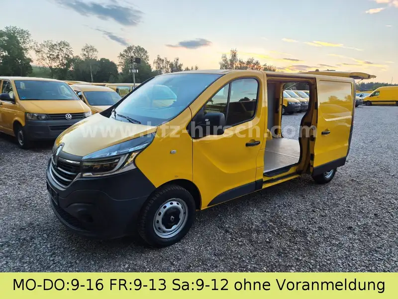 RENAULT Trafic