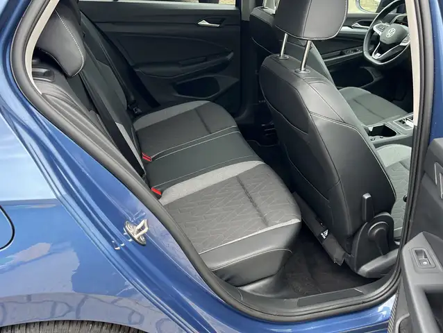 Volkswagen Golf view 20