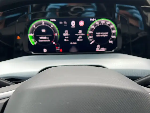 Volkswagen Golf view 12