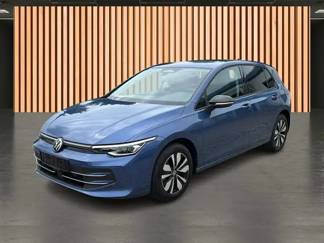 Volkswagen Golf view 2