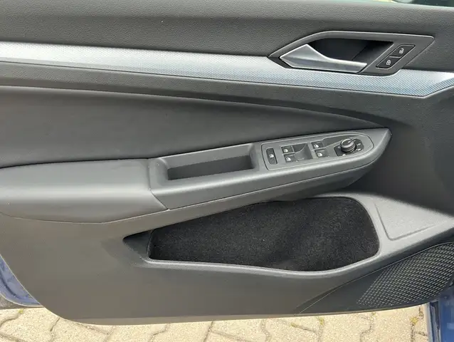 Volkswagen Golf view 13