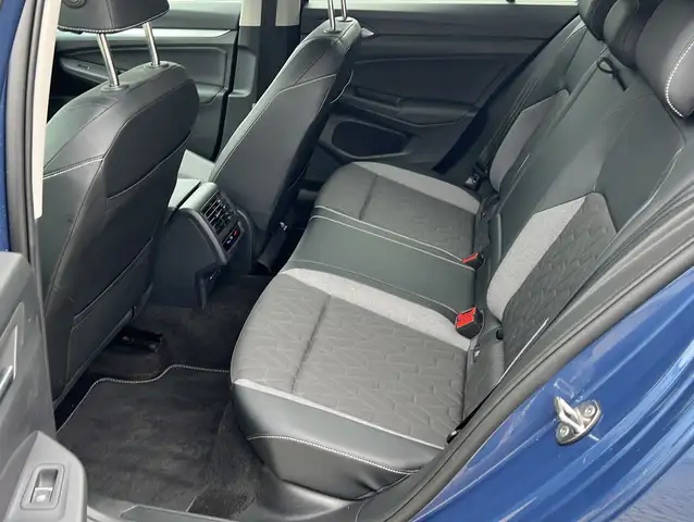 Volkswagen Golf view 14