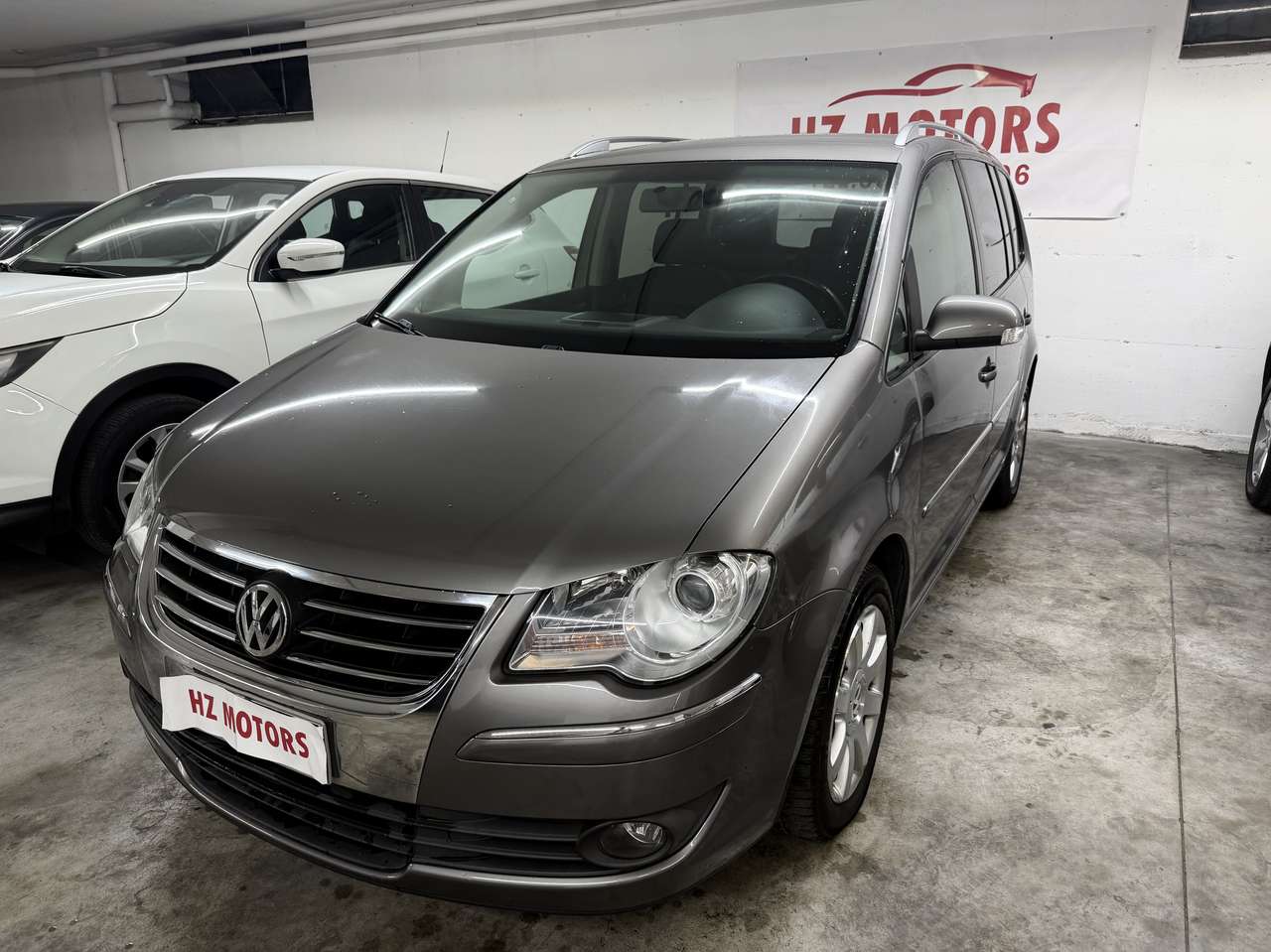 Volkswagen Touran 2.0 tdi Highline dpf