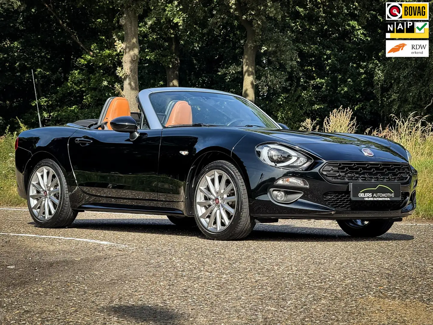 Fiat 124 Spider 1.4 MultiAir Turbo Lusso | Bose audio | Navi | Cli Zwart - 1