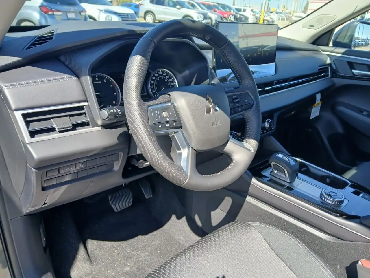 Mitsubishi Outlander снимка Mitsubishi Outlander
