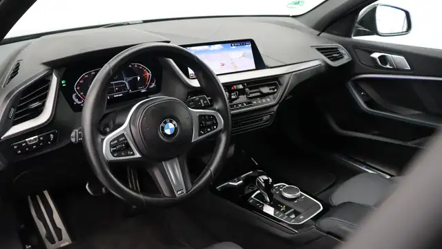 BMW 1 Series view 7