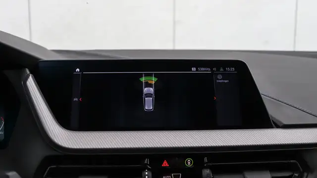 BMW 1 Series view 11
