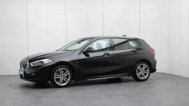 BMW 1 Series view 23