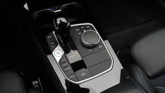 BMW 1 Series view 16