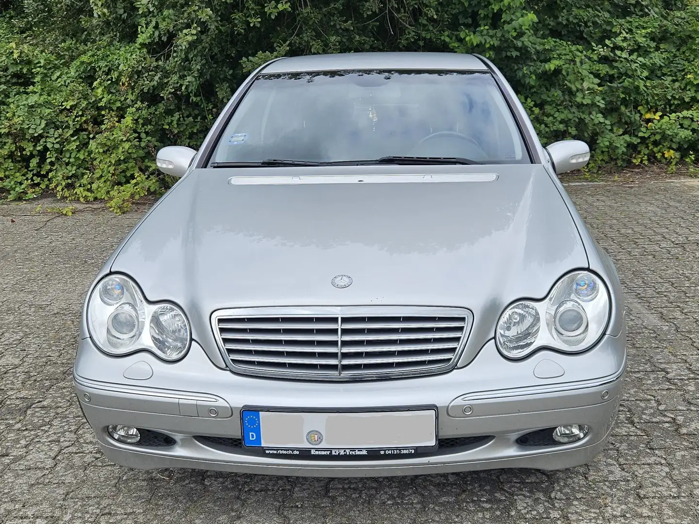 Mercedes-Benz C 240 C 240 4Matic Elegance Silber - 2