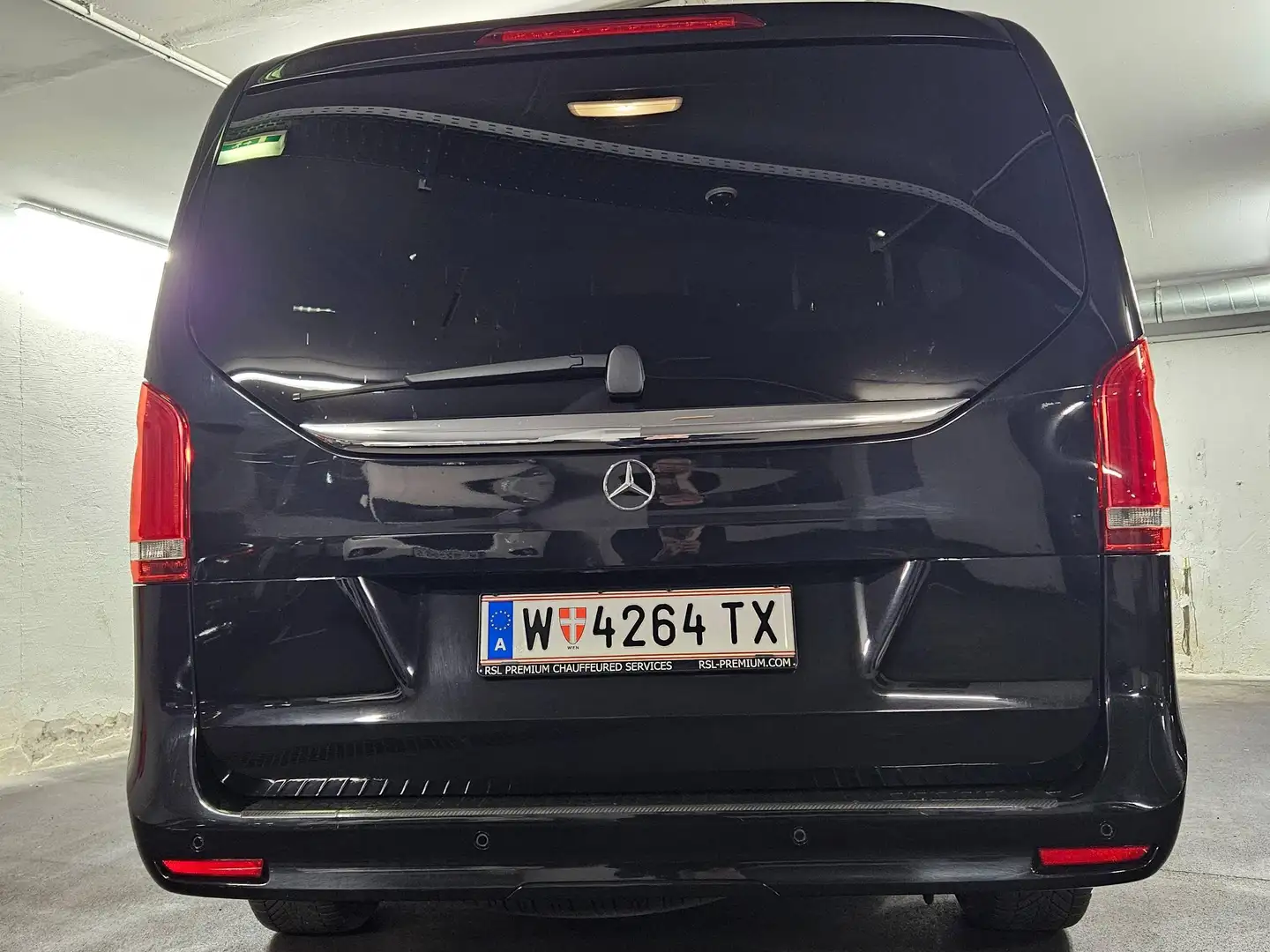 Mercedes-Benz V 250 V 250 d Kombi extralang Avantgarde Aut. Avantgarde Schwarz - 2