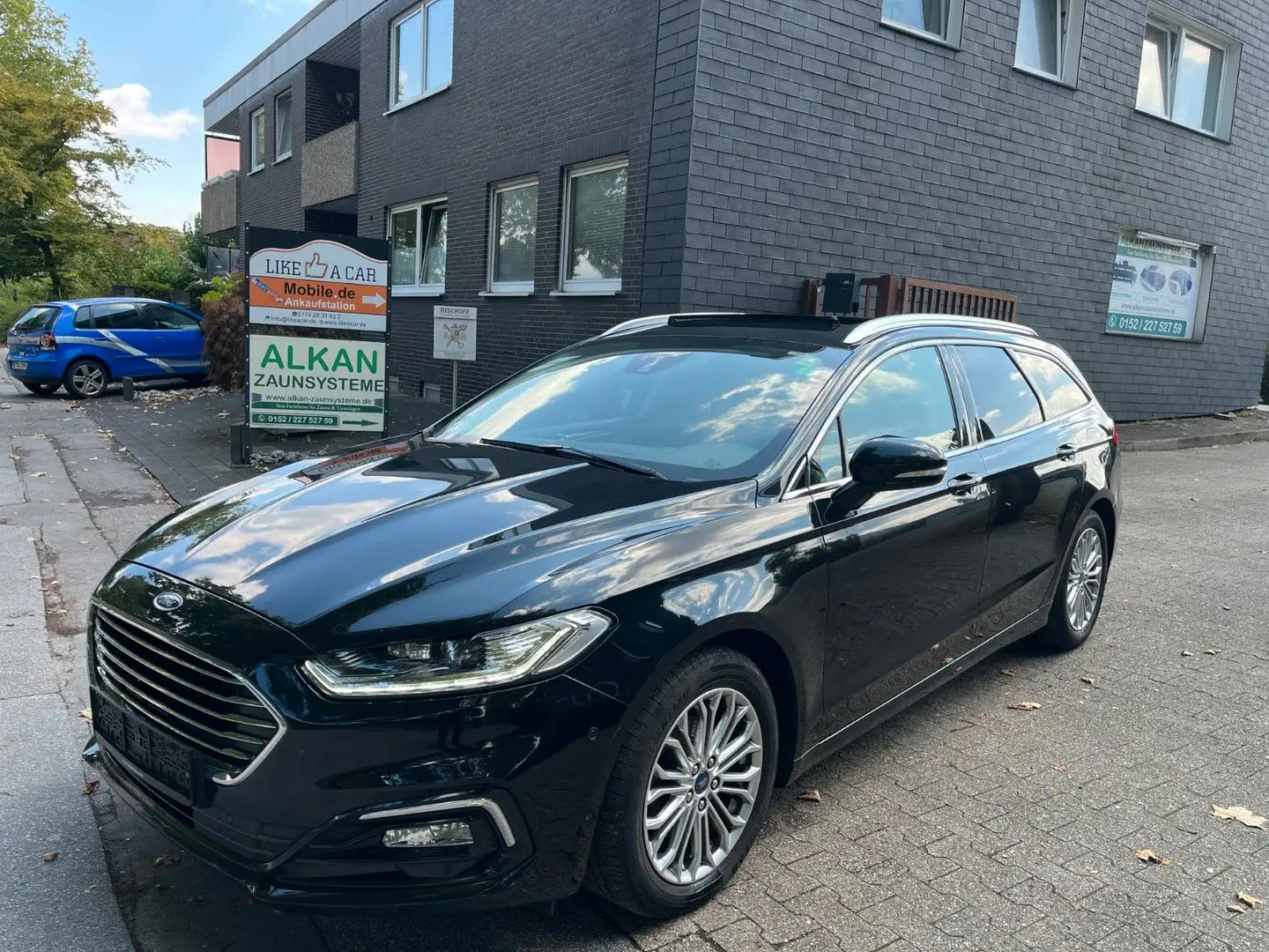 Ford Mondeo Turnier Titanium SHZ KAMERA PANO AUTM. Schwarz - 1
