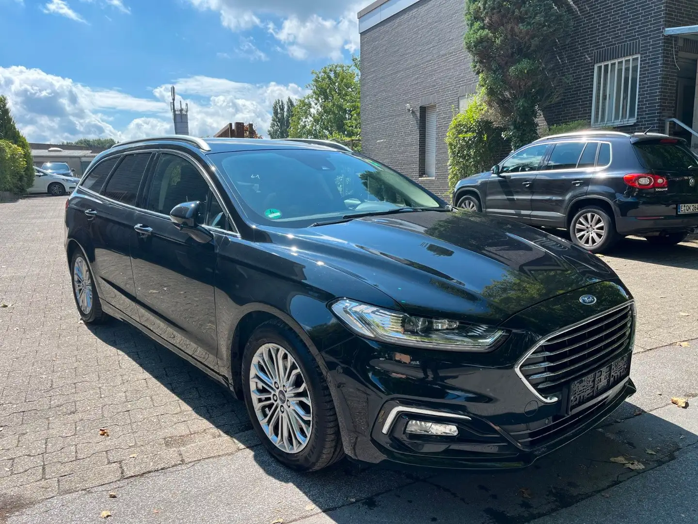 Ford Mondeo Turnier Titanium SHZ KAMERA PANO AUTM. Schwarz - 2