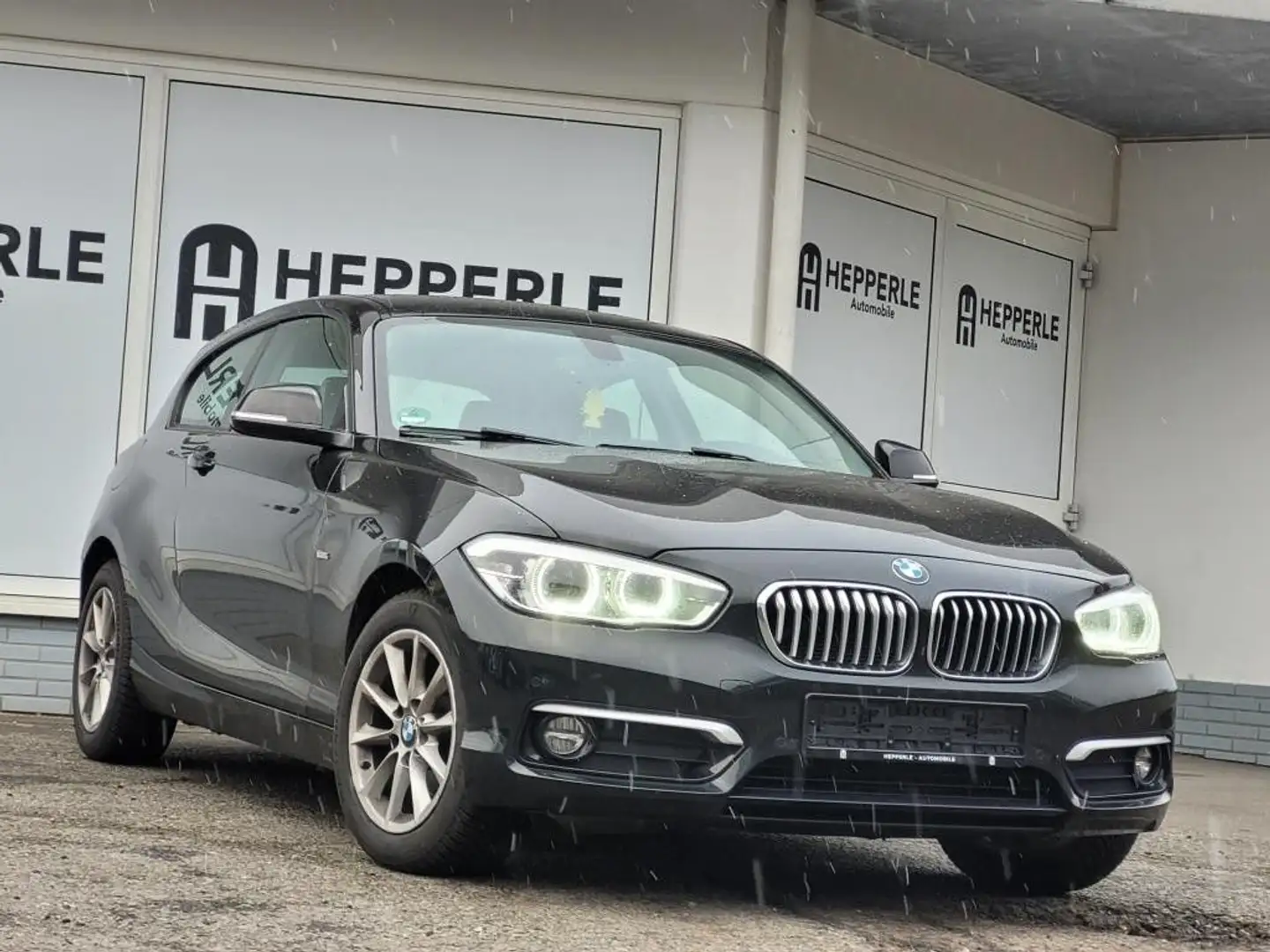 BMW 116 i Urban Line LED+T.-LEDER+MFL+TEMP+SHZ+PDC Noir - 1