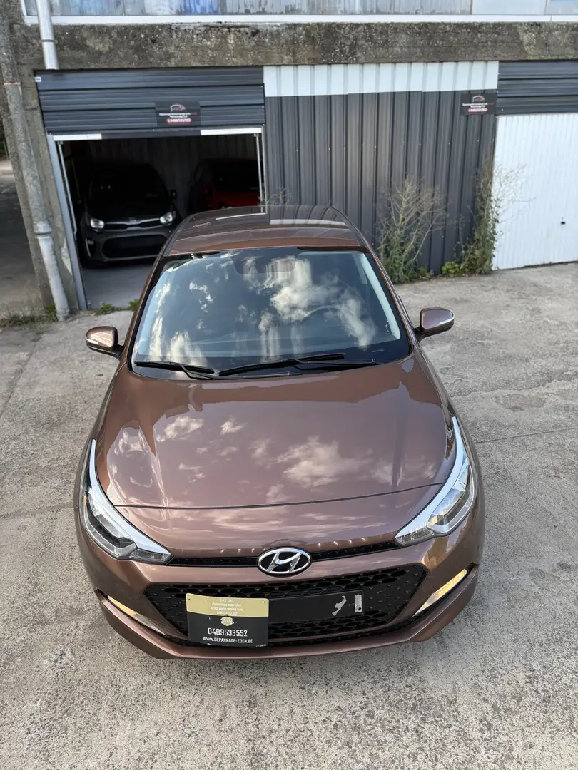 Hyundai i20 1.2 /euro 6b / prêt immatriculer 12 Mois Garantie Brun - 2