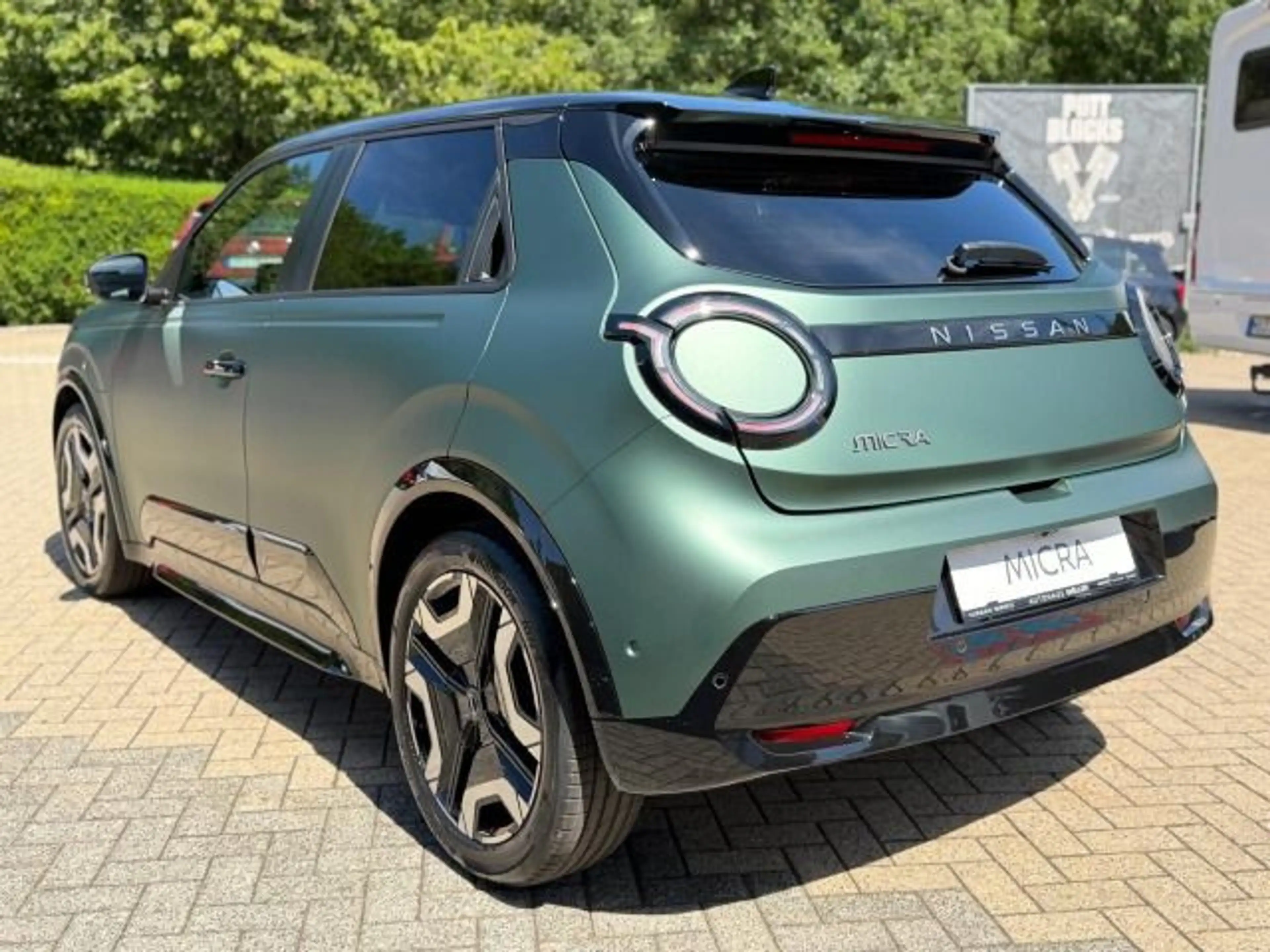 Nissan Micra Advance 52 kWh 150PS WP 18" Foliert in Mat — photo 9