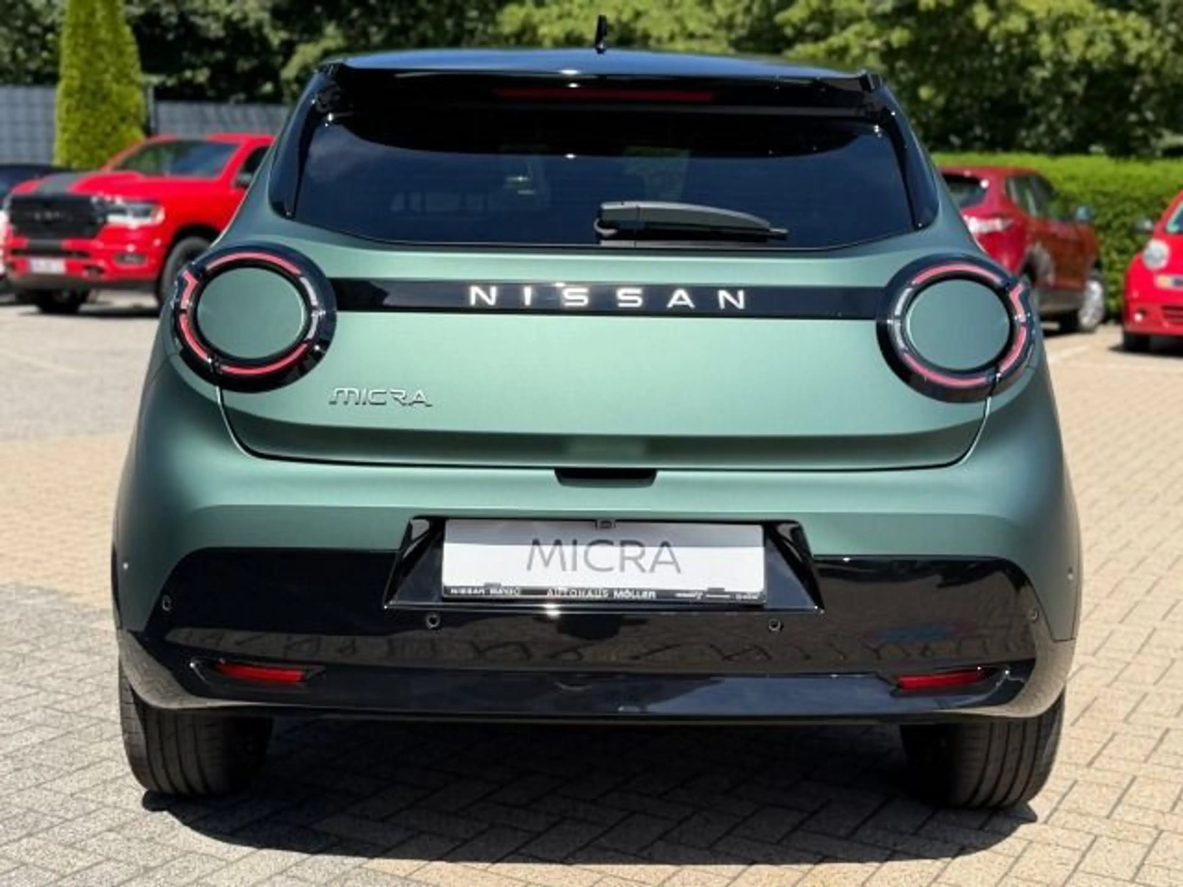 Nissan Micra Advance 52 kWh 150PS WP 18" Foliert in Mat — photo 11