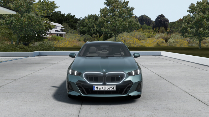 BMW i5 Touring eDrive40 M Sport / Panoramadak / Comfortst — photo 3