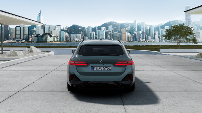 BMW i5 Touring eDrive40 M Sport / Panoramadak / Comfortst — photo 4