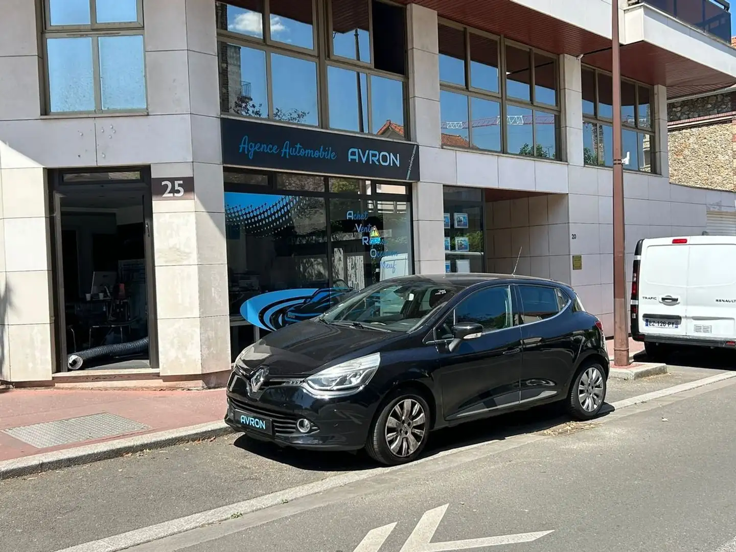 Renault Clio IV 1.5 DCI 90 INTENS EDC Nero - 1