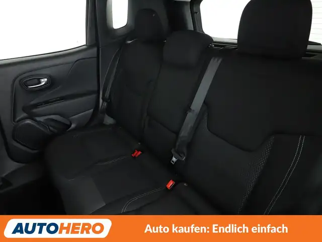 Jeep Renegade view 15