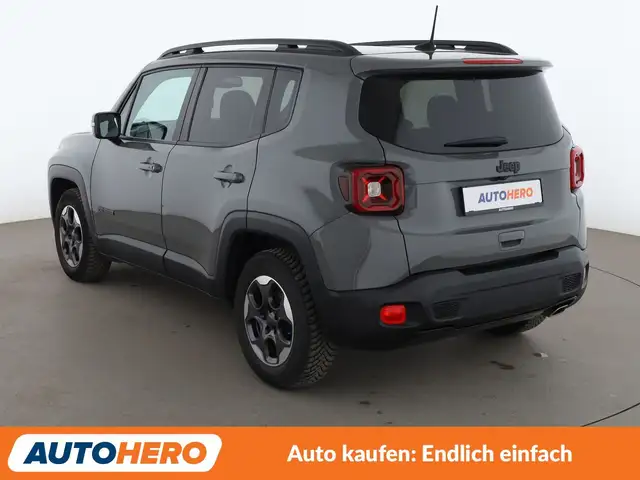 Jeep Renegade view 4