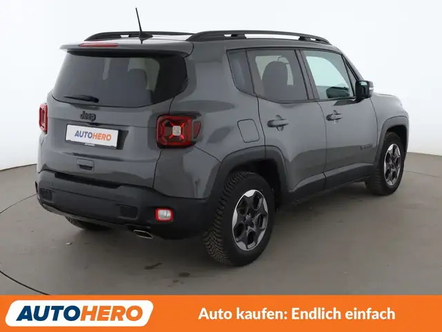 Jeep Renegade view 6