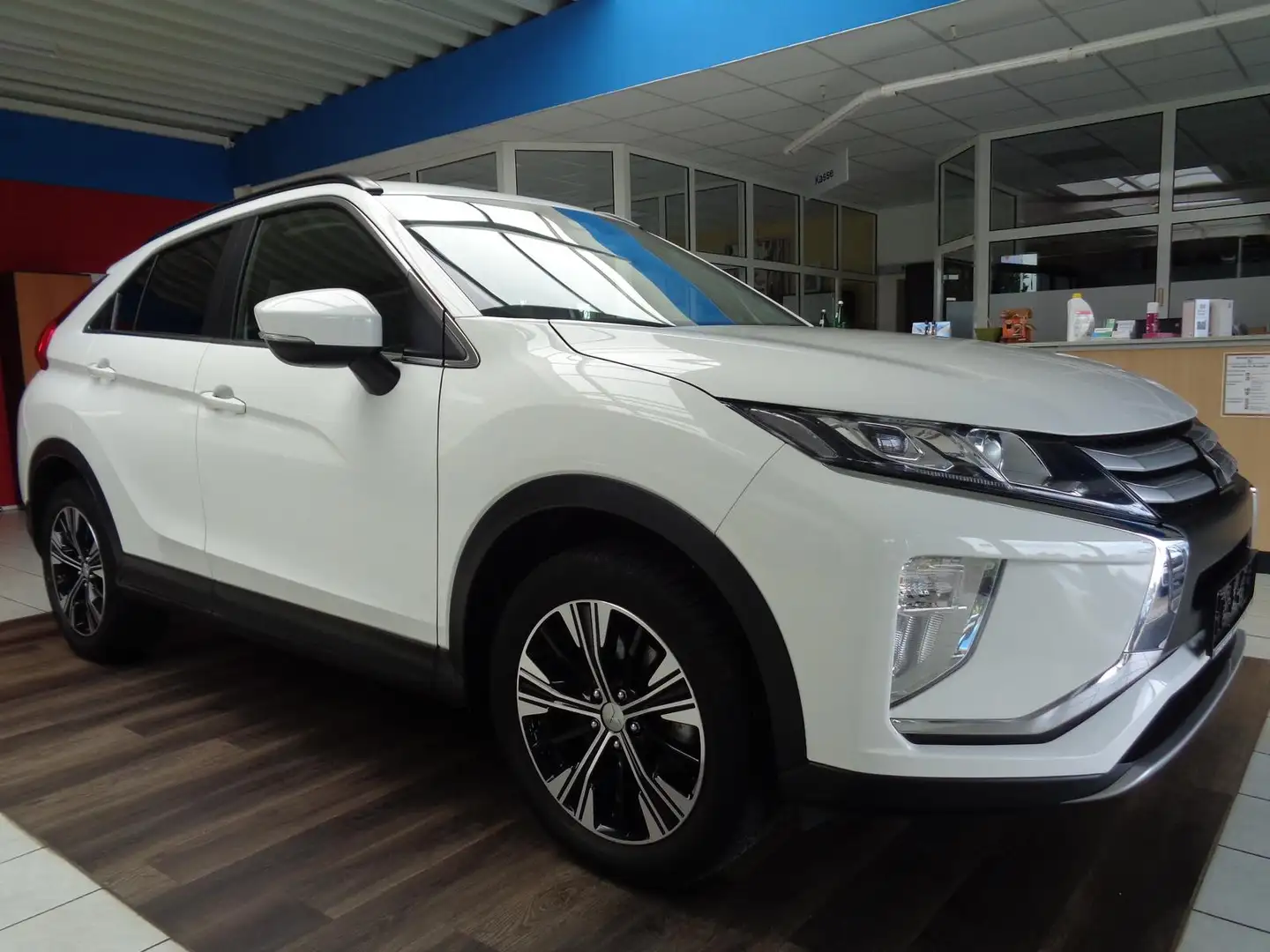 Mitsubishi Eclipse Cross 1,5 Aut.Diamant Edit.AHK,ST.-Heiz. Weiß - 1