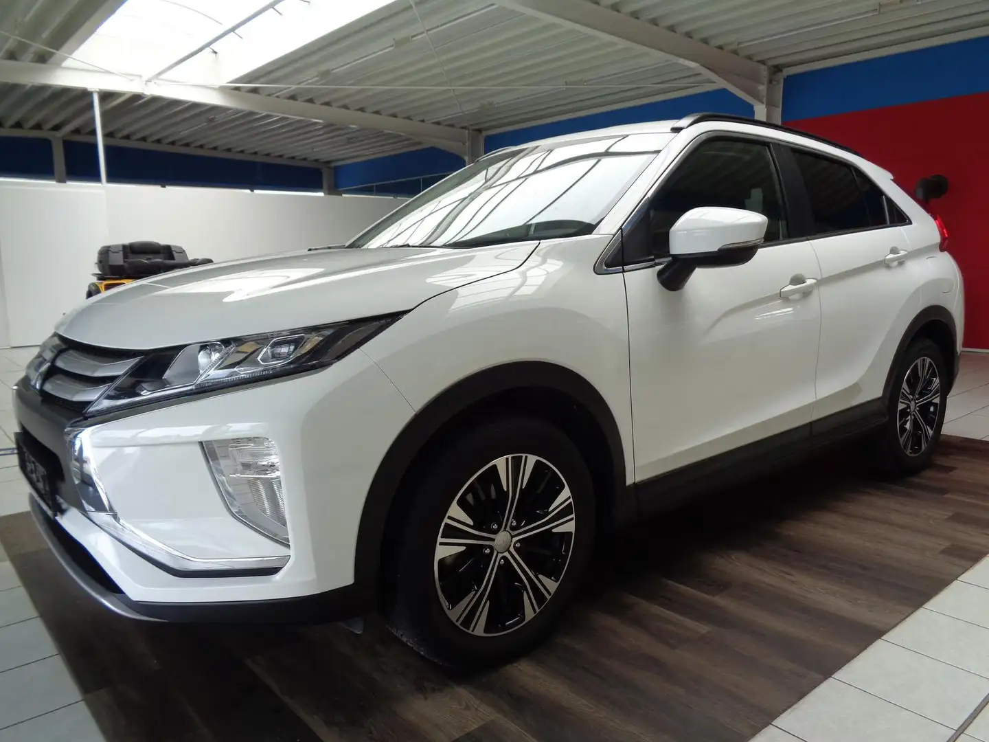 Mitsubishi Eclipse Cross 1,5 Aut.Diamant Edit.AHK,ST.-Heiz. Weiß - 2