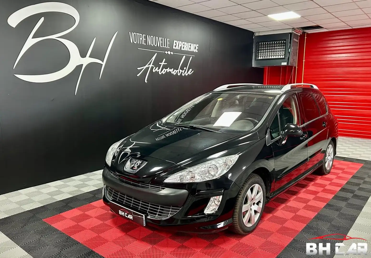 Peugeot 308 SW 1.6 VTi 16V 120 cv 7 places crna - 1