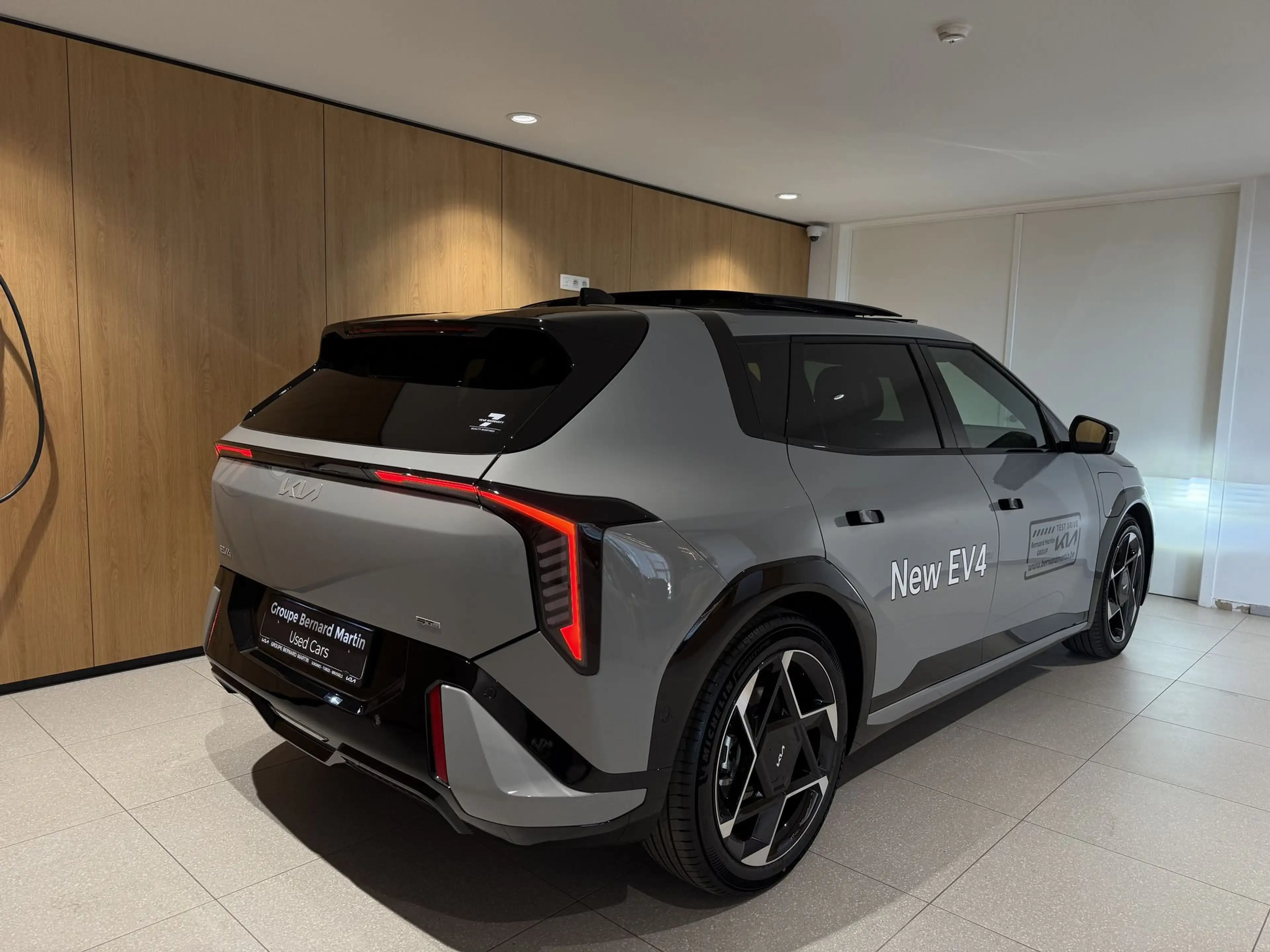 Kia EV4 GT Line + Pack Premium + Toit Ouvrant — photo 7