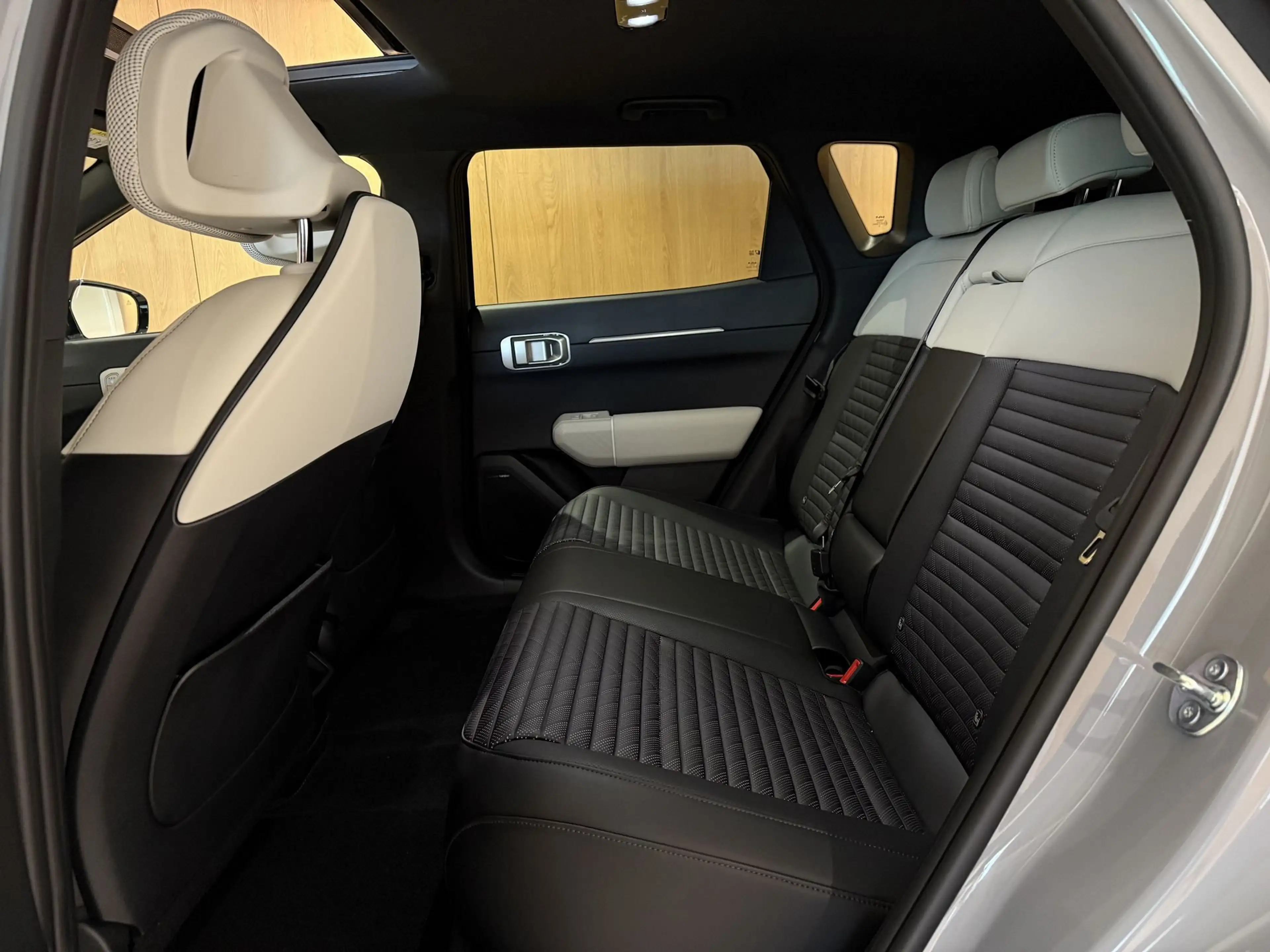 Kia EV4 GT Line + Pack Premium + Toit Ouvrant — photo 12