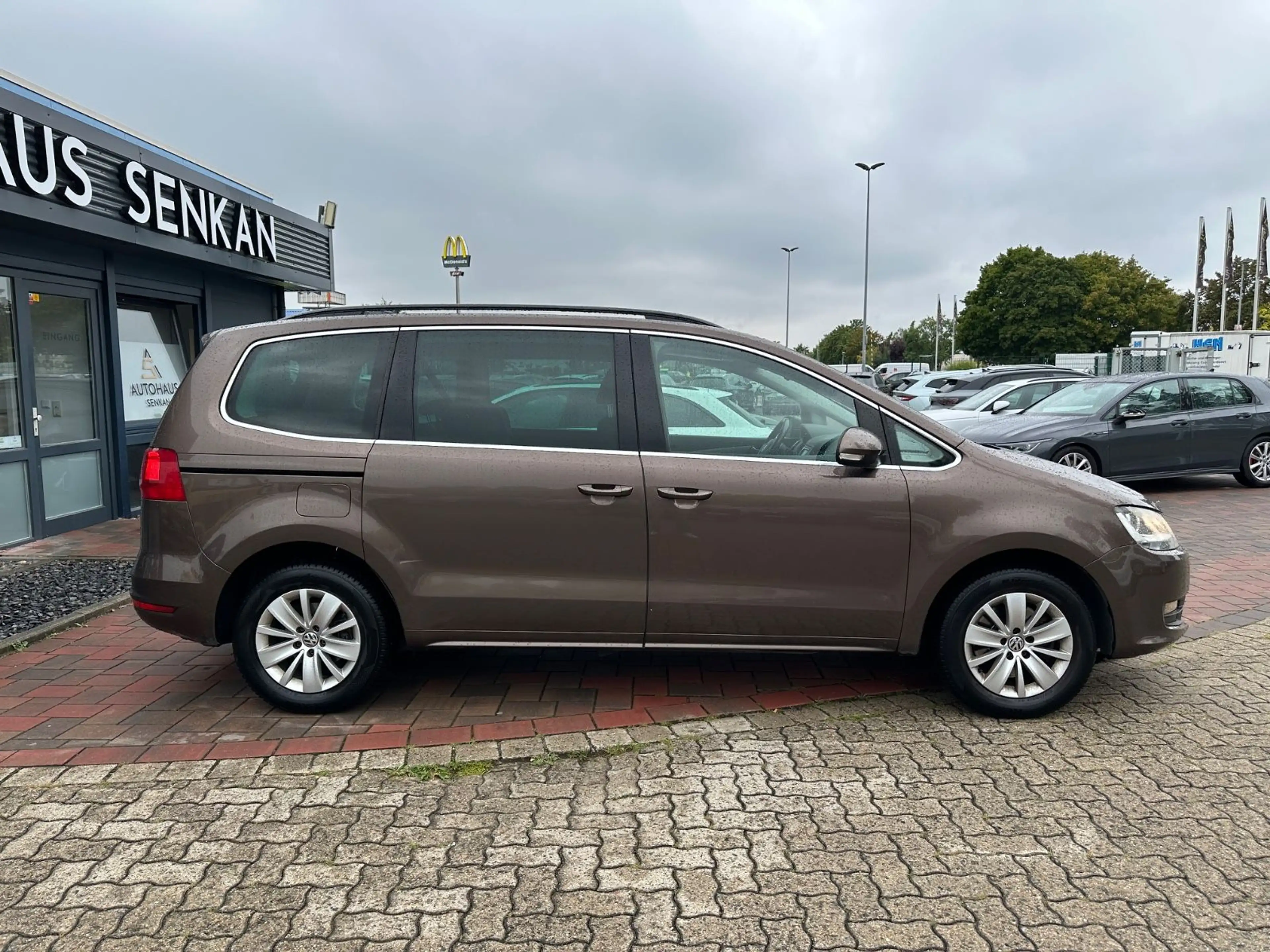 Volkswagen Sharan 2.0 TDI Comfortline*2.HAND*NAVI*7-SITZER* — photo 9