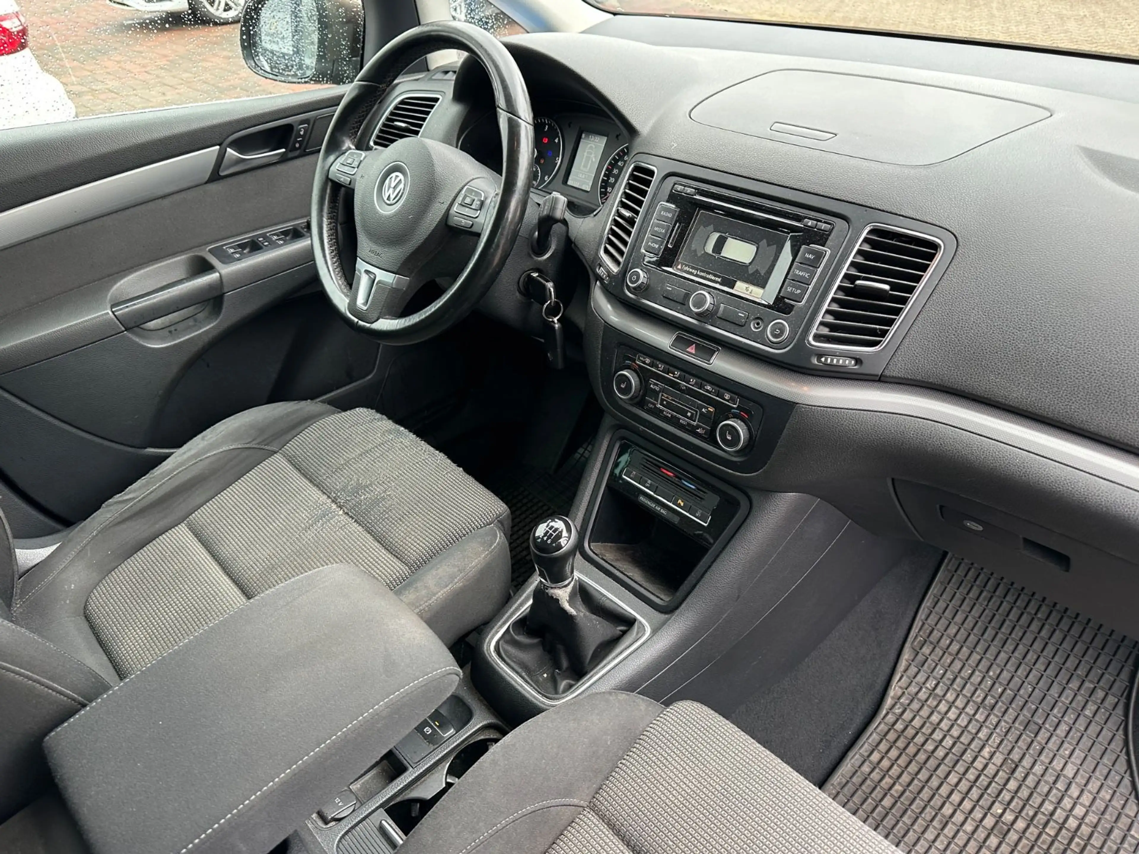 Volkswagen Sharan 2.0 TDI Comfortline*2.HAND*NAVI*7-SITZER* — photo 14