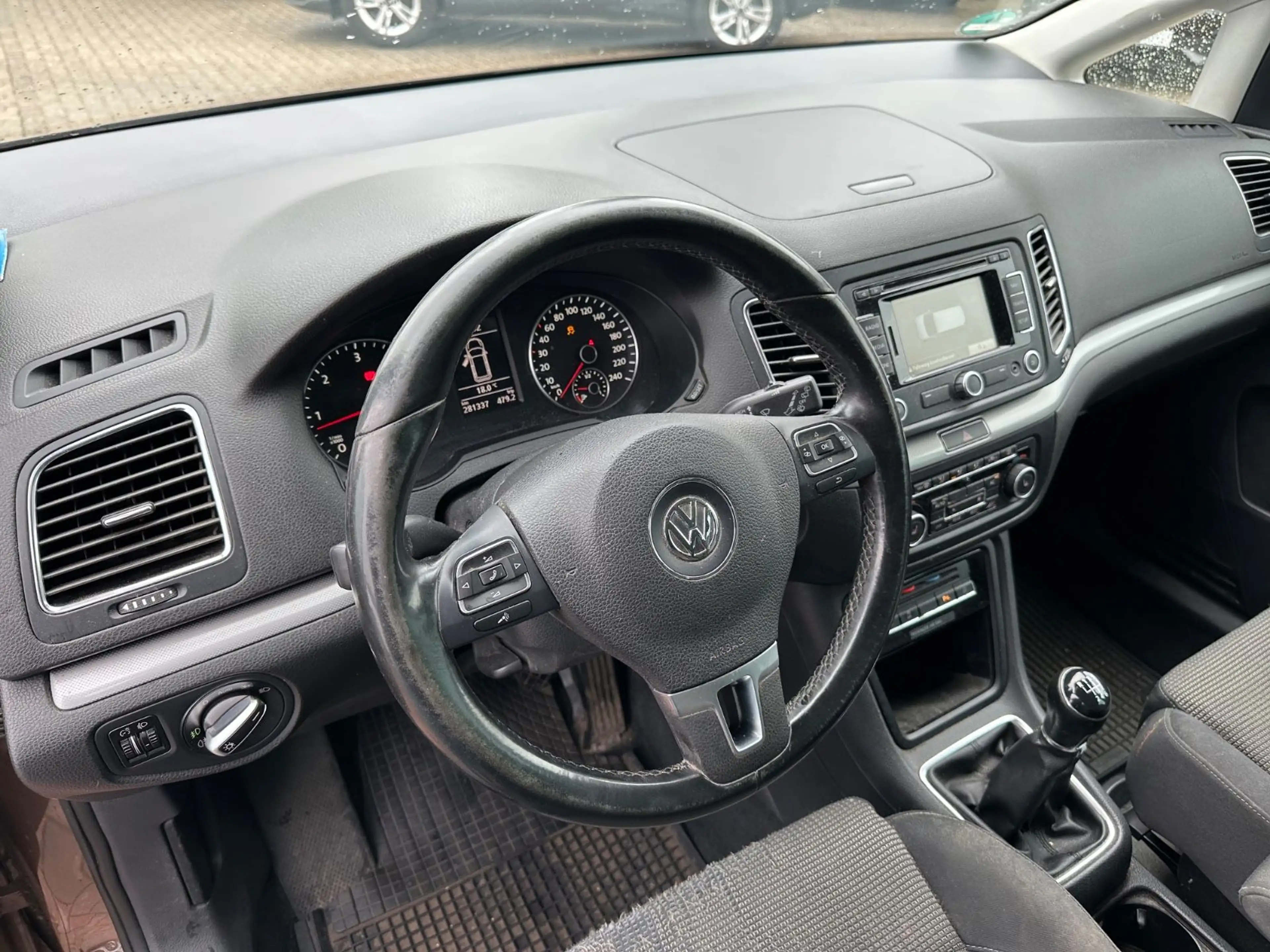 Volkswagen Sharan 2.0 TDI Comfortline*2.HAND*NAVI*7-SITZER* — photo 13