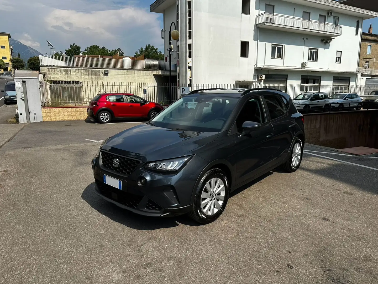 SEAT Arona 1.0 EcoTSI Style Grigio - 1