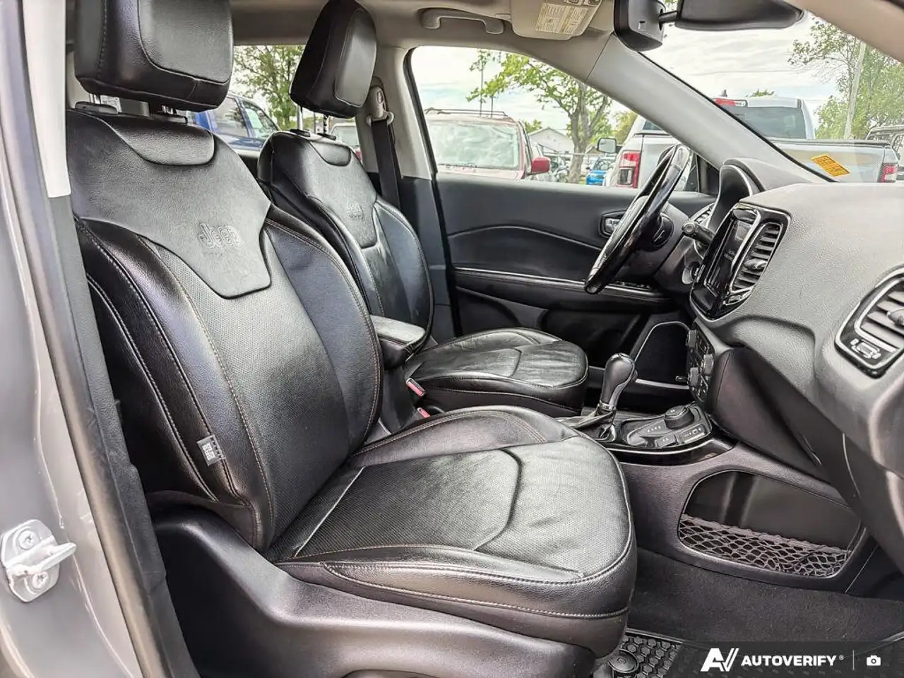 Jeep Compass photo Jeep Compass