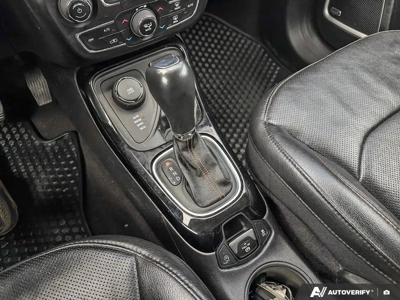 Jeep Compass photo Jeep Compass
